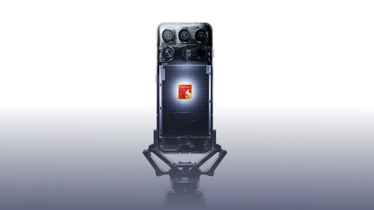 Motorola Signature 27 Snapdragon 8 Elite Extreme Gen 6
