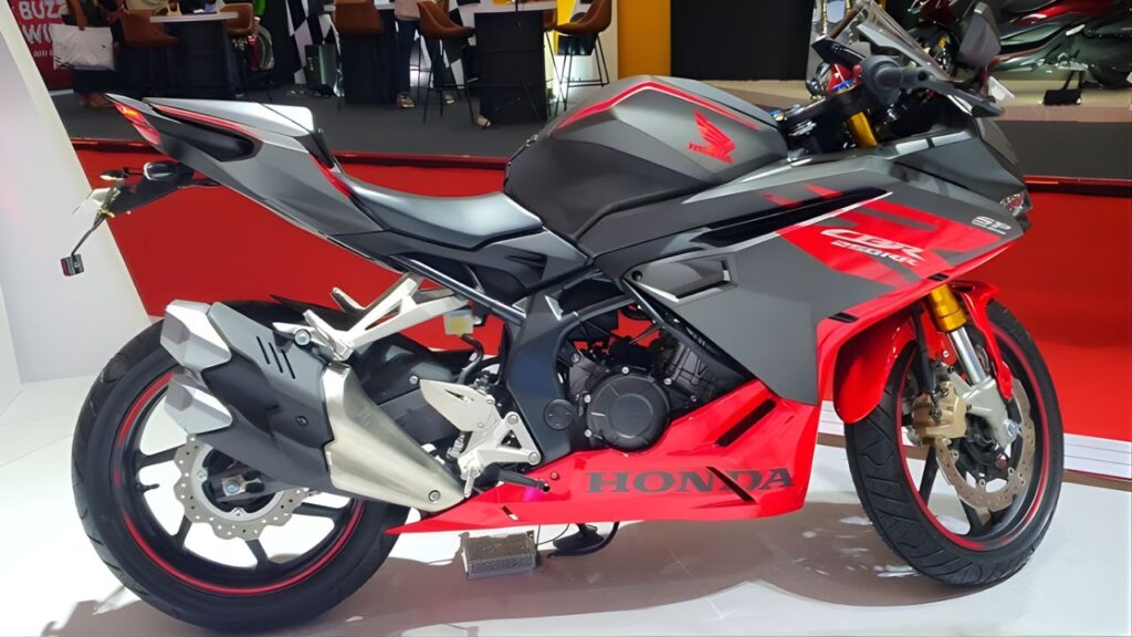 honda CBR250R 後期 Honda CBR250R 2025 Launched: Refined 250cc Engine, Sporty Design