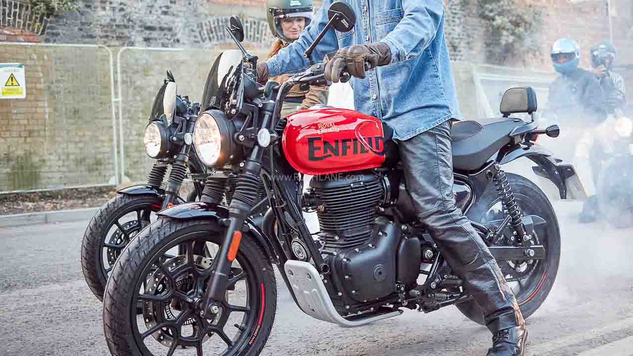 Royal Enfield Hunter 350 Dominates City Streets: Retro Thump, 36kmpl Mileage & Urban Roadster Swagger Revealed